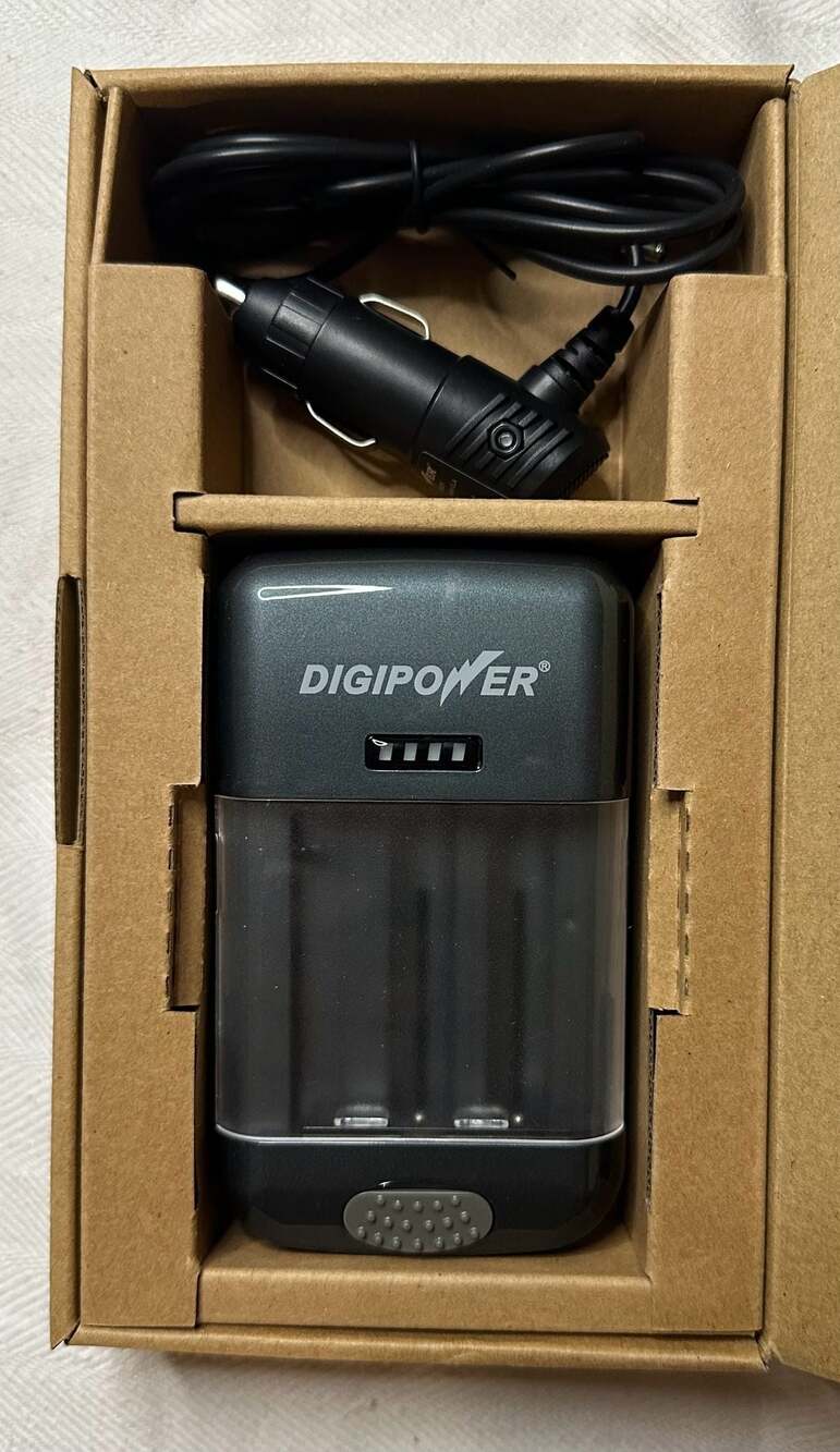 Digipower TC-U450 Universal Li-ion NiMH AA AAA Battery Charger with Car Adapter
